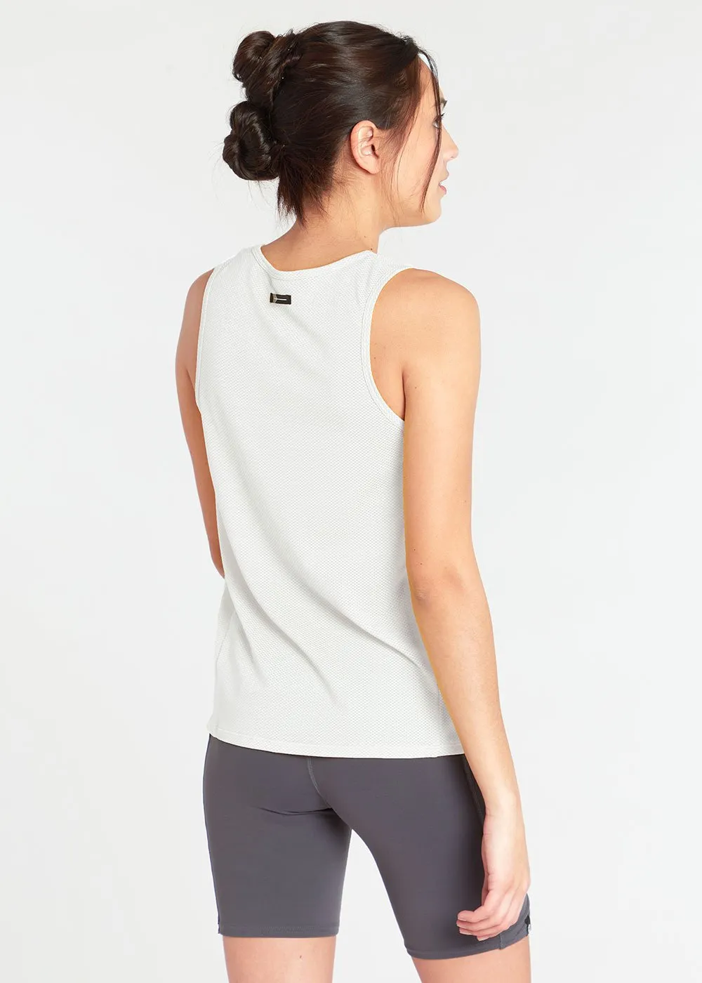 Oiselle | Flyout Trail Tank | Women's | White/Silver